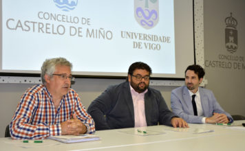 Fermín Pérez, Xurxo Rodríguez e Virxilio Rodríguez durante a presentación da intervención arqueolóxica /DUVI.
