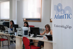 Centro AtlantTIC da Universidade de Vigo.