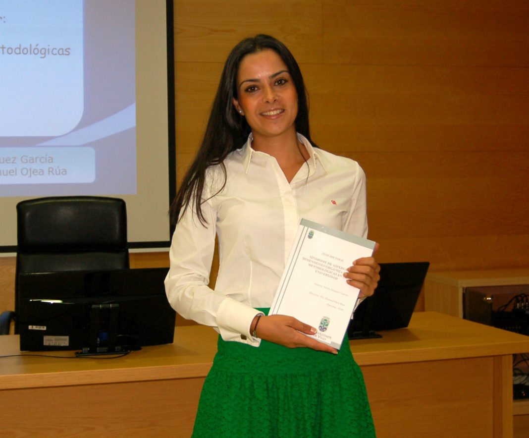 A doutora Nuria Diéguez, autora da tese sobre universitarios e Asperger. Foto: DUVI.