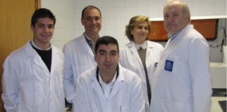 De esquerda a dereita, Víctor Alves, Joaquín Hernándeez, Ángel Abuelo, Cristina Castillo e José Luis Benedito, na Facultade de Veterinaria de Lugo.
