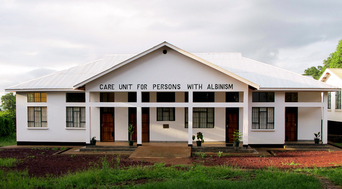 Centro de tratamiento para albinismo en Tanzania, donde trabaja Mafalda Soto.