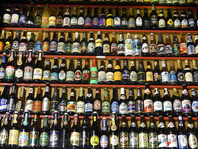 O envase da cervexa inflúe na resposta emocional do consumidor