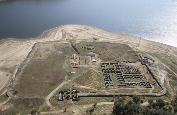 Campamento de Aquis Querquennis, campamento romano en Bande, na beira do Miño.