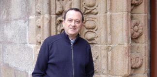 O catedrático da Universidade de Santiago Augusto Pérez Alberti