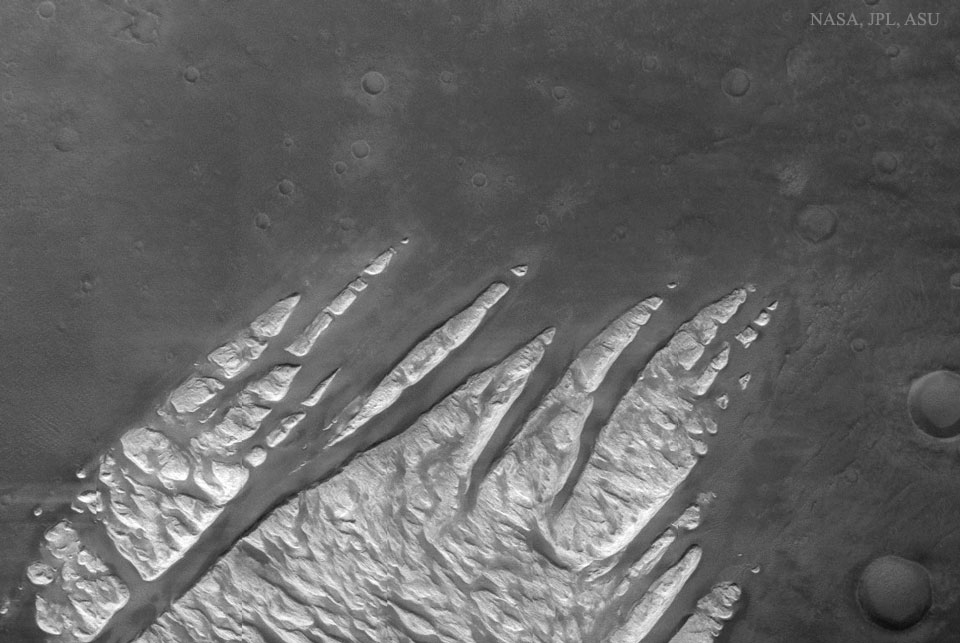 Créditos da imaxe: THEMIS, equipo Mars Odyssey, ASU, JPL, NASA