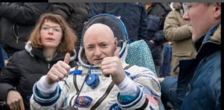 Kelly tras abandonar a nave Soyuz.