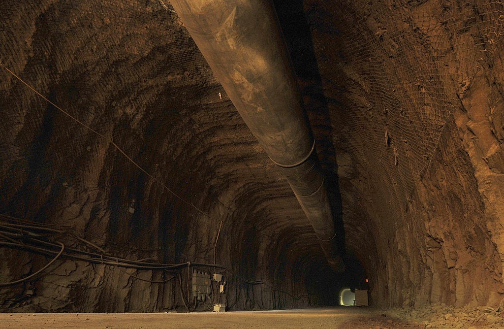 O túnel retratado en Berlín por History Channel.