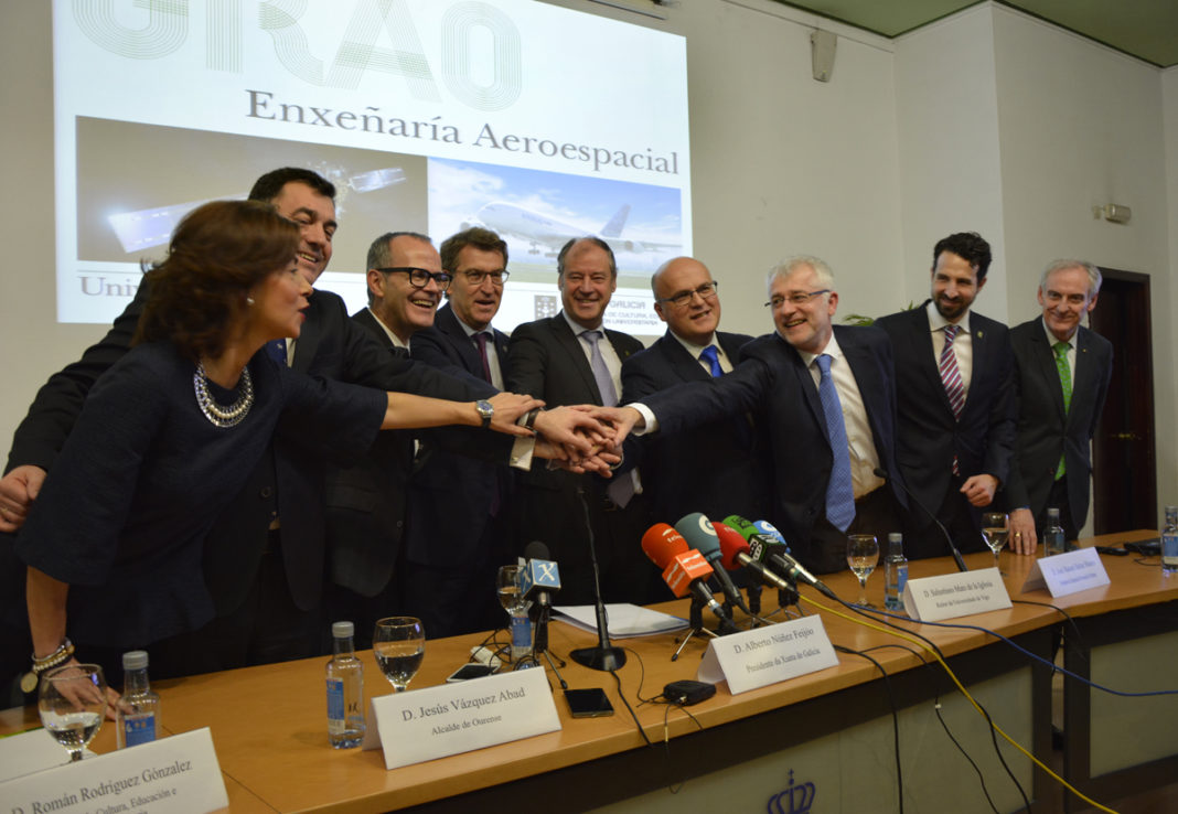 Celebración das autoridades da presentación do grao de Enxeñaría Aeroespacial.
