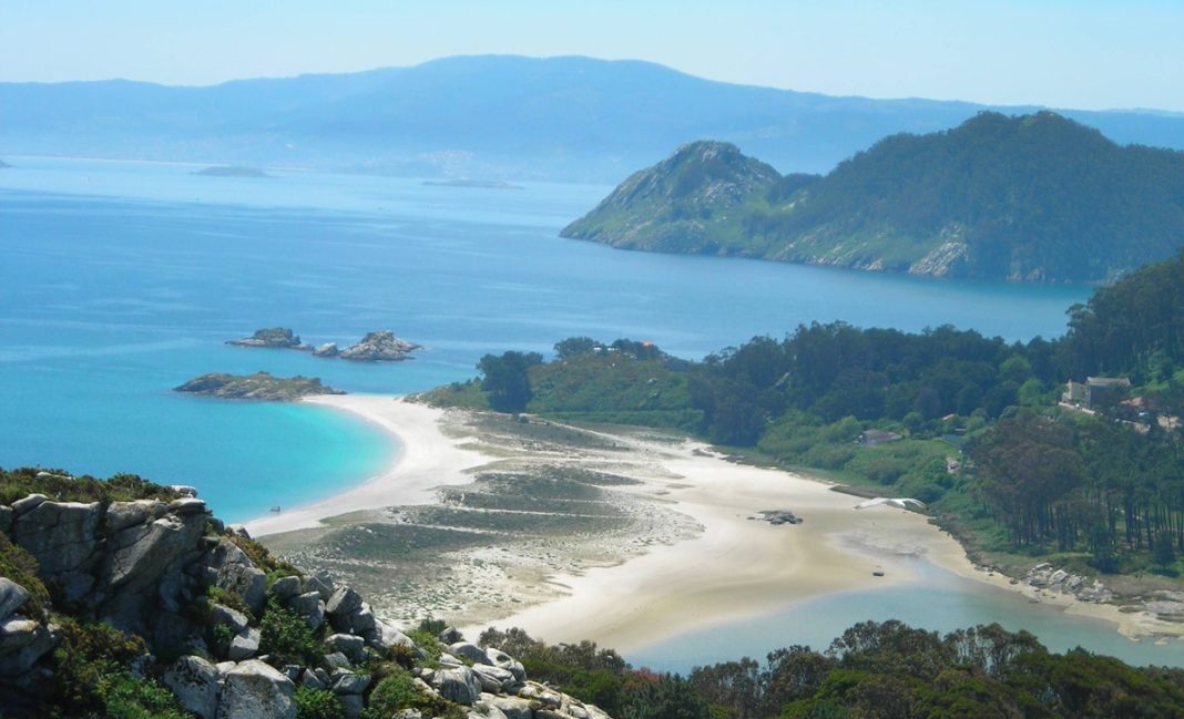 Imaxe das Illas Cíes, pertencentes ao único Parque Nacional de Galicia, o das Illas Atlánticas.