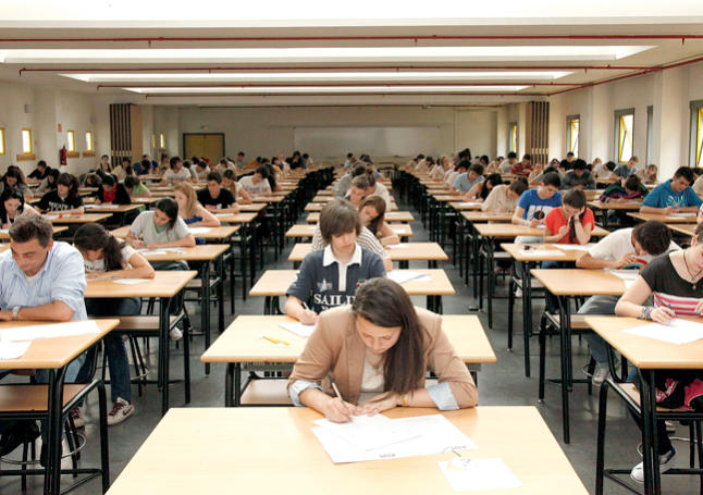Futuros universitarios galegos nas últimas probas de selectividade.