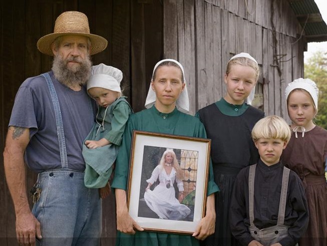 Retrato dunha familia menonita.