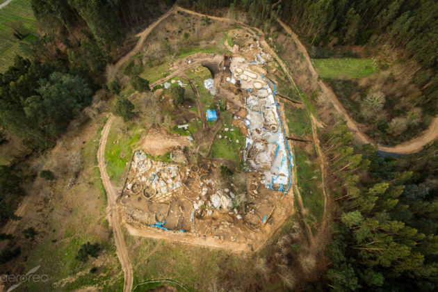 Escavación do Monte do Castro, en Ribadumia. Moitos xacementos non conservan restos óseos.