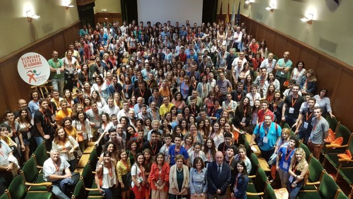 Nesta décima edición participan 135 estudantes de toda España.