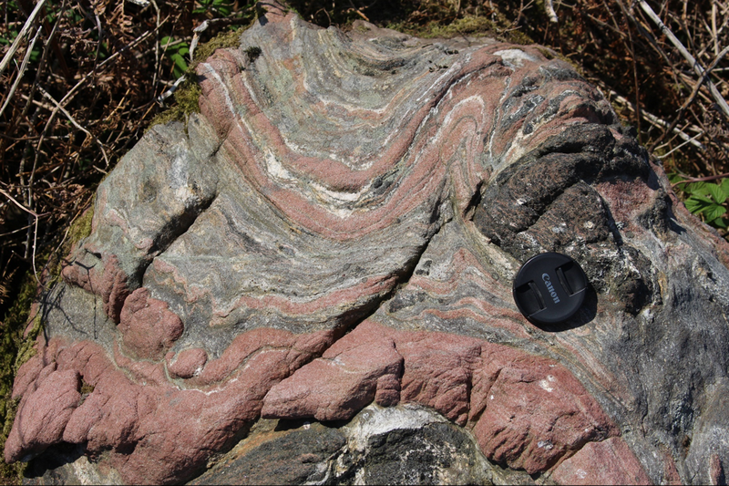 As granulitas son rochas metamórficas que se poden atopar no Xeoparque do Cabo Ortegal.