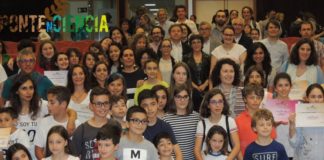 Foto de familia dos premiados en Pontenciencia 2018.