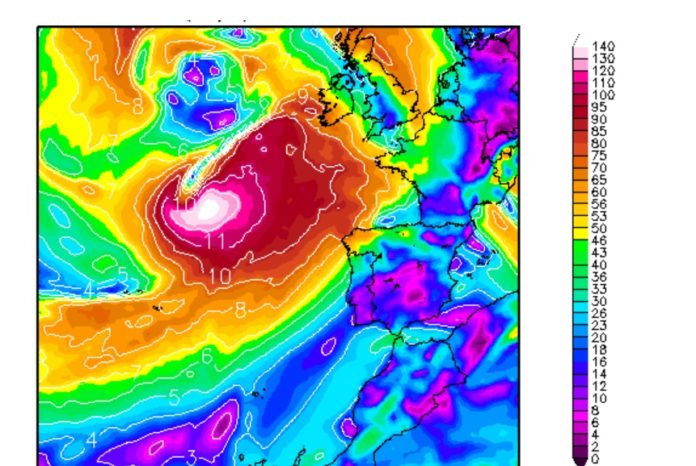 Modelo de predición dos refachos de vento de Diana para a noite deste martes. Fonte: MeteoGalicia.