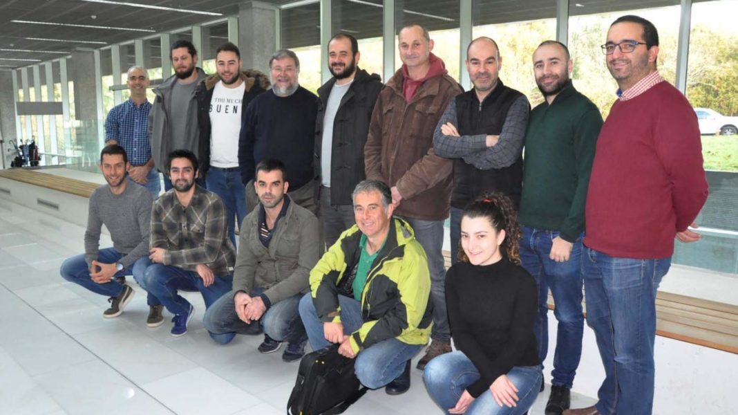 Persoal investigador e representantes das empresas implicados en Infor-mar. Foto: Duvi.
