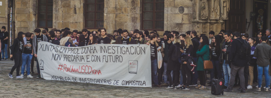 Concentración contra a precariedade dos investigadores da USC. Fonte: Asemblea de Investigadoras de Compostela.