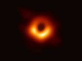 Imaxe con maior resolución (4000x2330) do buraco negro. Fonte: Event Horizon Telescope.