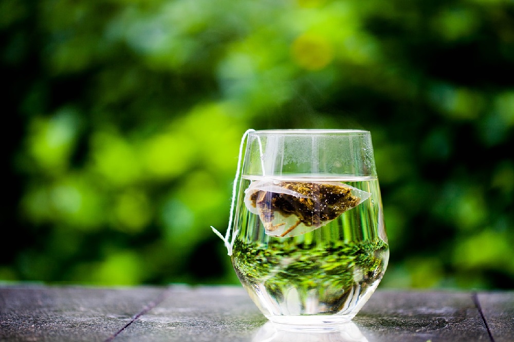 Os científicos melloraron as propiedades do té verde en experimentos 