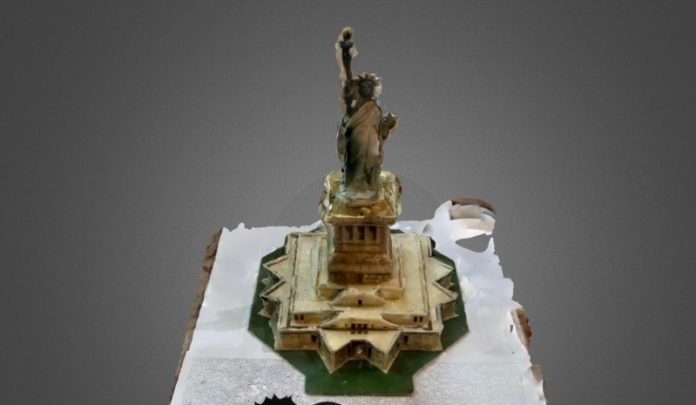 A réplica da Estatua da Liberdade realizada polos alumnos de Ames tivo un erro medio inferior a 0,04 mm. Fonte: USC.