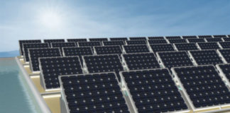 Recreación do proyecto que combina os panes solares coa producción de auga limpa. Fonte: Axencia Sinc.