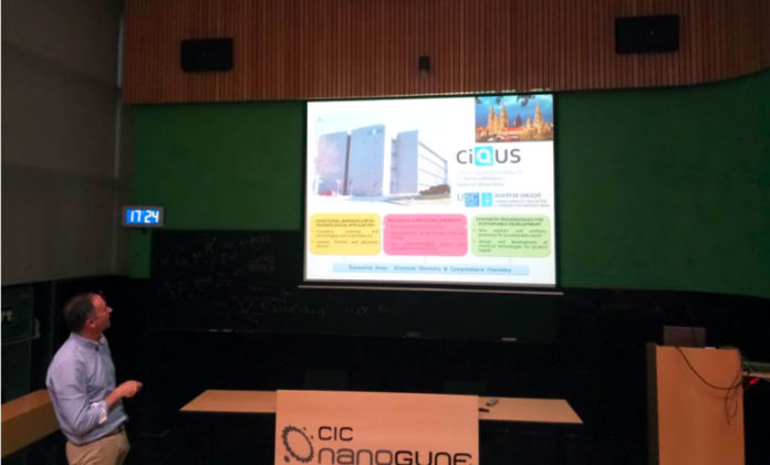 Diego Peña presenta a participación do CiQUS no proxecto SPRING. Foto: Emilia Moreira.