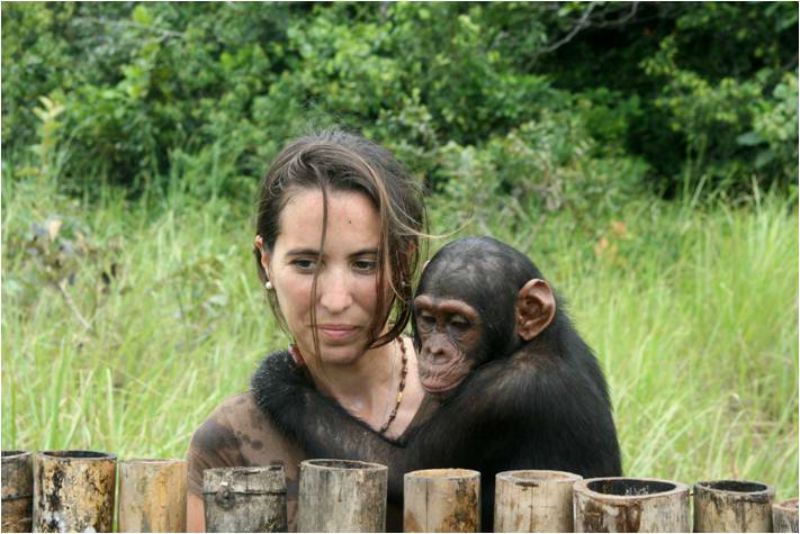Rebeca Atencia está á fronte do santuario de chimpancés máis grande de África. Foto: Fundación Jane Goodall.