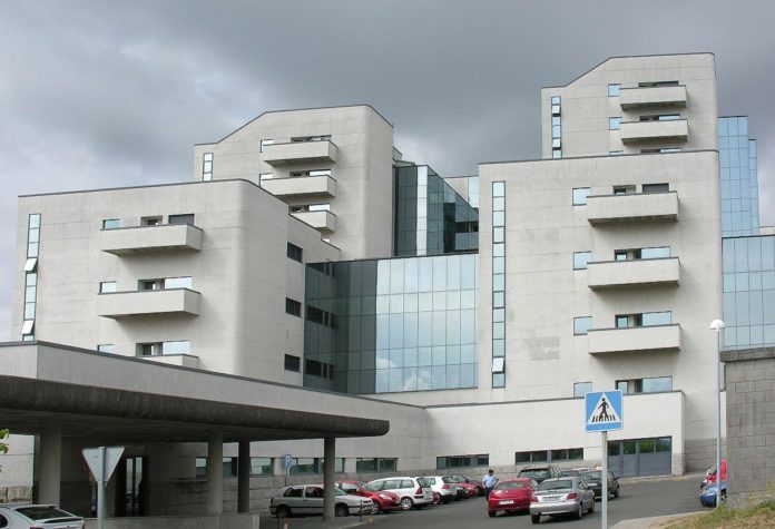Os hospitais galegos seguirán esixindo pasaporte covid.