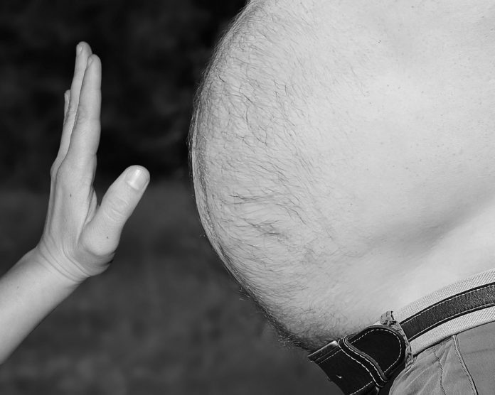 A condición de obeso vincúlase a aparición de moitos e diversos problemas de saúde.