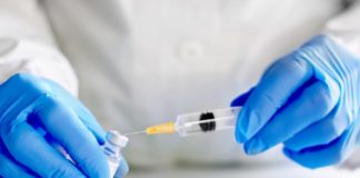 A vacina española de HIPRA entra na súa fase definitiva.