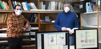 Alejandro Carballosa e Alberto Pérez Muñuzuri, dous dos investigadores da USC que analizan a influencia dunha sociedade polarizada na pandemia. Foto: Santi Alvite.