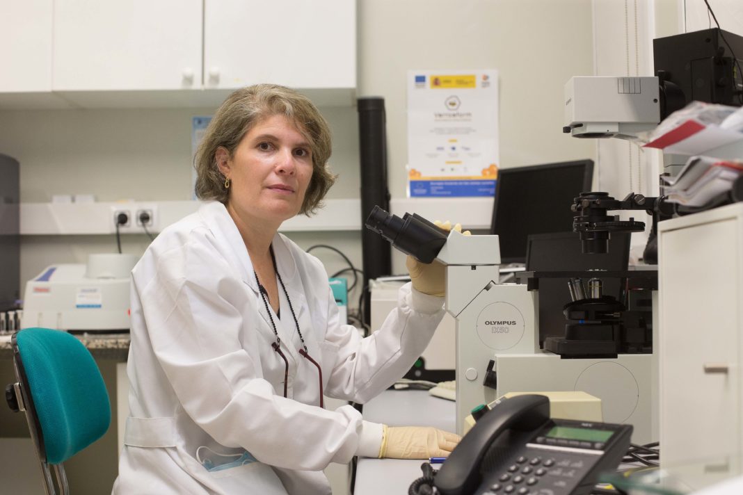 A profesora e investigadora da Facultade de Ciencias da USC Asteria Luzardo. Foto: Carlos Castro