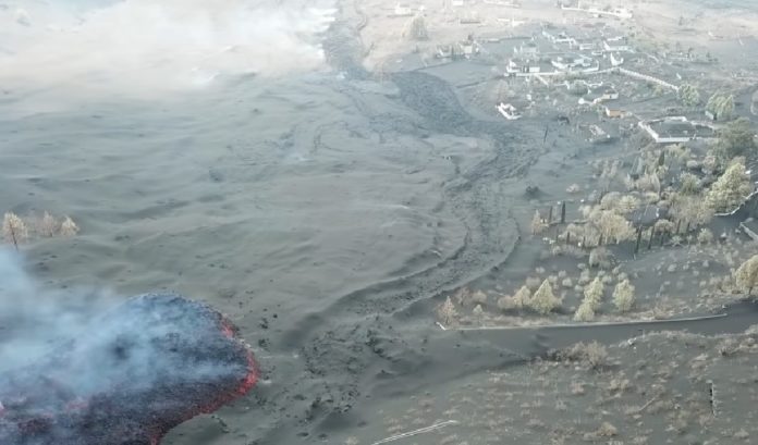 Avance dunha das coadas de lava en La Palma, nas imaxes tomadas estes últimos polo IGME.