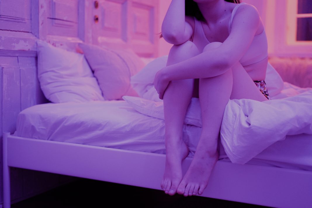 O insomnio é outro dos síntomas que adoitan presentar as mulleres no inicio da menopausia.