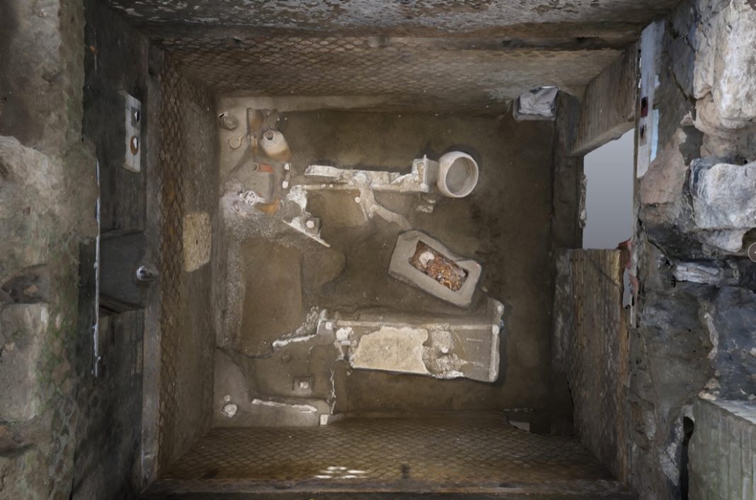Vista cenital do cuarto dos escravos atopado en Pompeia. Foto: Parque Arqueolóxico de Pompeia.