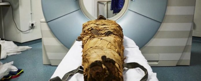 Un equipo de científicos recrea a voz dunha momia de 3.000 anos.