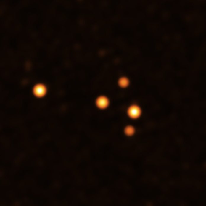 Estrelas orbitando moi preto de Saxitario A*. Foto: ESO/GRAVITY collaboration