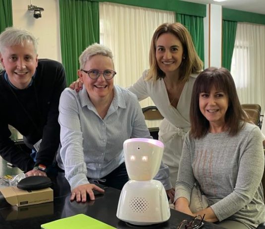 O proxecto ABILITI é o terceiro proxecto europeo competitivo realizado por TECNOEDUC no ámbito da aplicación da Tecnoloxía Educativa á pedagoxía hospitalaria e está centrado no deseño dun robot que impida o illamento social dos alumnos con enfermidades graves ou crónicas.
