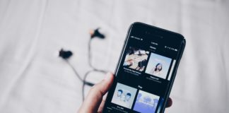 Un estudo analiza a documentación legal de Spotify e Tinder e asegura que é, en moitos casos, ambigua. Foto: Unsplash