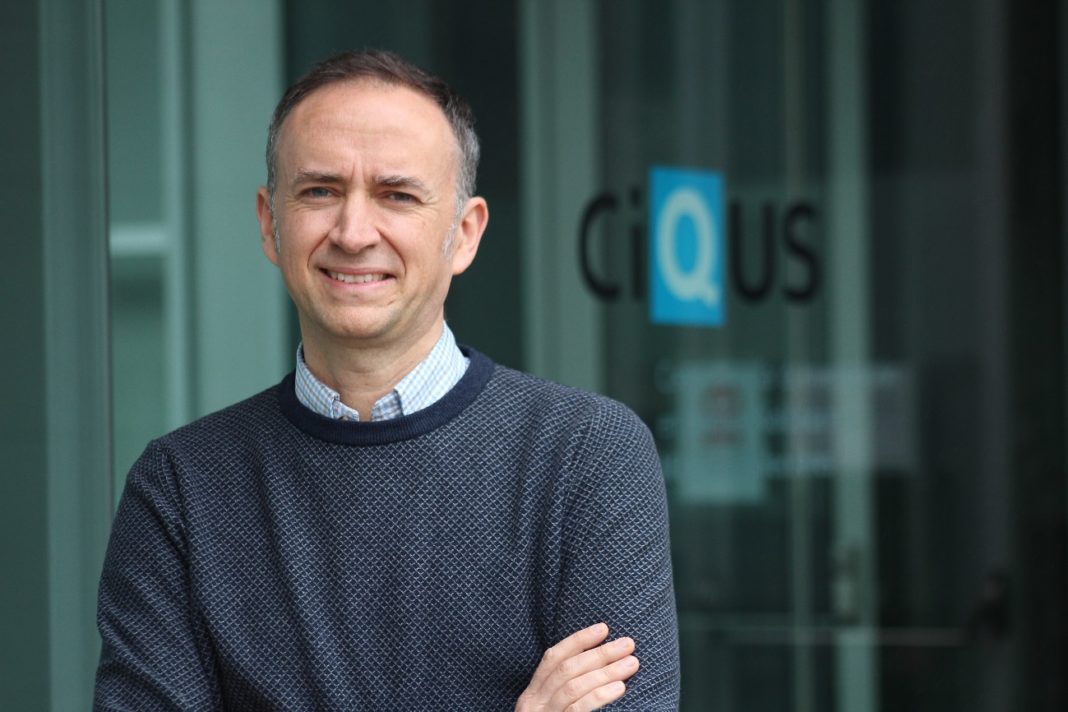 O catedrático e investigador do CiQUS Diego Peña, participante no estudo.