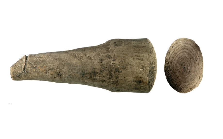 O pene de madeira atopado no forte romano de Vindolanda. 