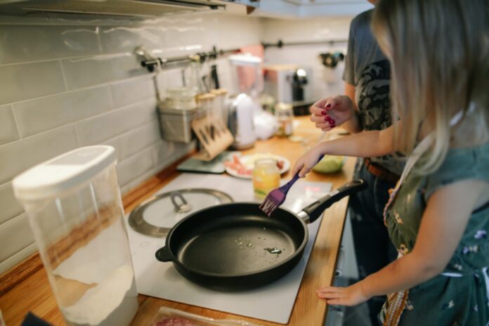 Desmontamos os mitos sobre os químicos que se empregan nos utensilios de cociña.