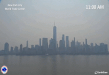 O perfil da cidade de Nova York, cuberto polo fume dos incendios.