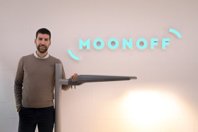 Moonoff, the company that lights the majority of Galician city councils