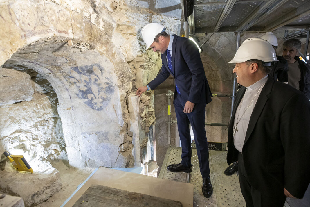 O conselleiro de Cultura, Lingua e Xuventude, José López Campos, visitará os traballos de rehabilitación nas capela do Salvador e San Bartolomé.