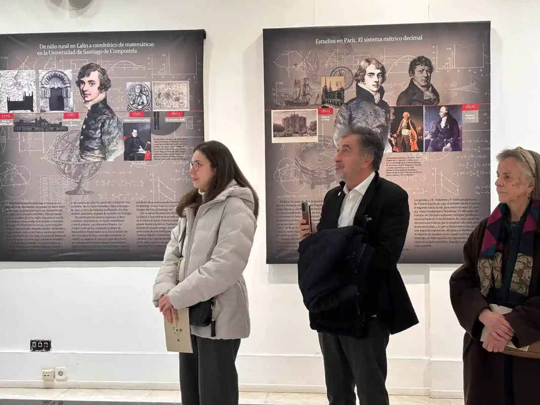 Os paneis da mostra do Matemático Rodríguez instalados na Casa de Galicia en Madrid.