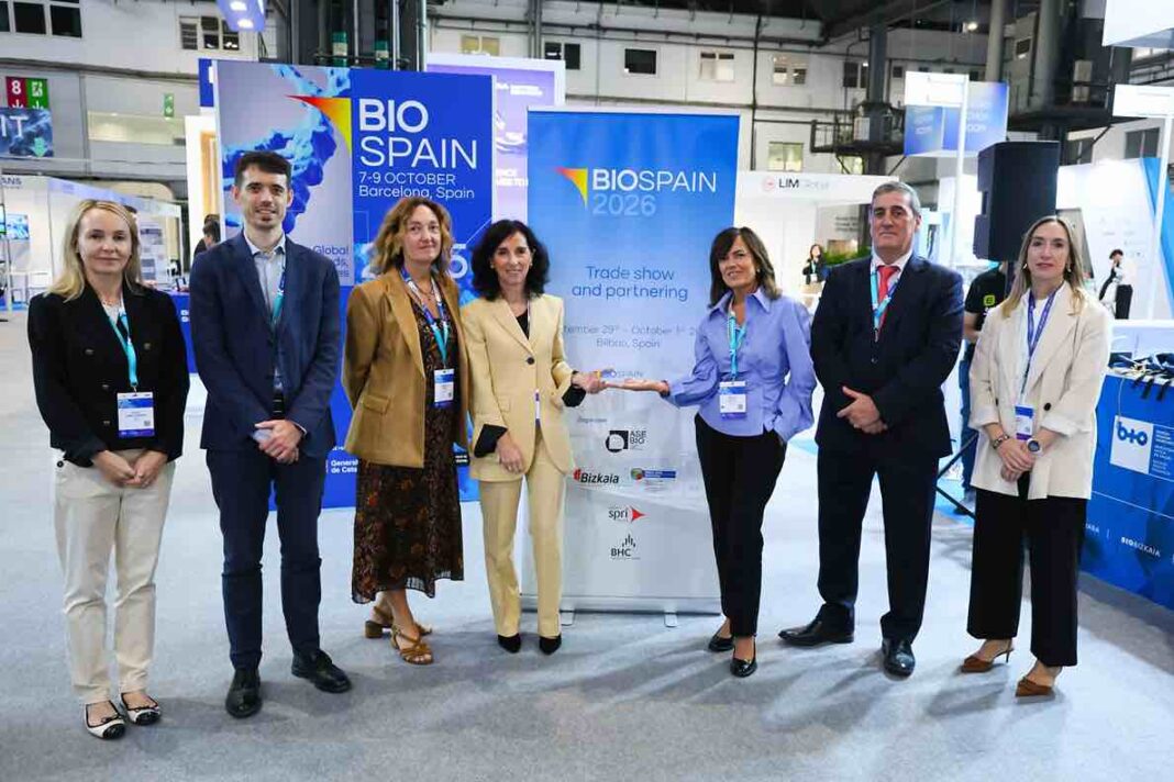 representantes institucionales durante el anuncio de Bilbao como sede de BIOSPAIN 2026.
