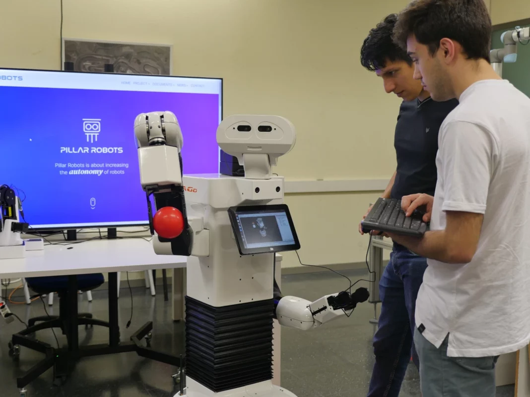 TIAGo , o robot para 'Edutainment' , traballo no GII, Ferrol