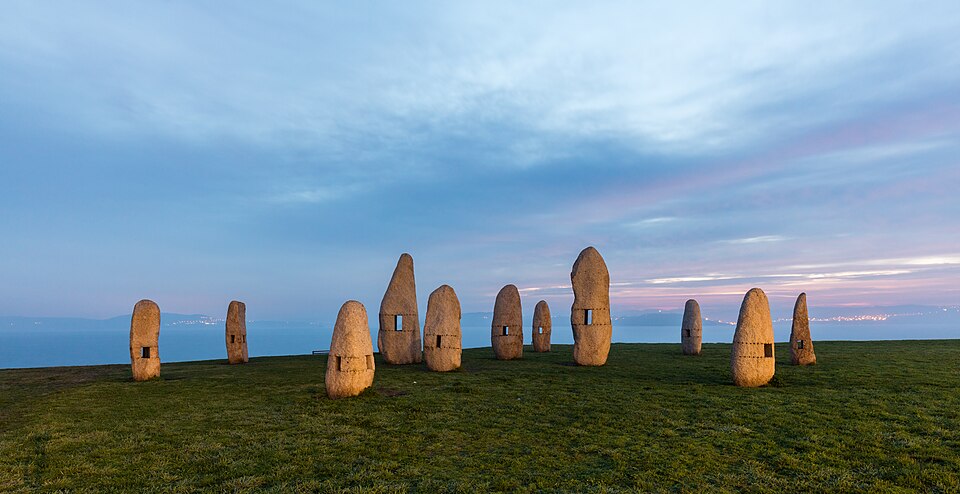 Menhires pola Paz. Imaxe: Wikimedia Commons